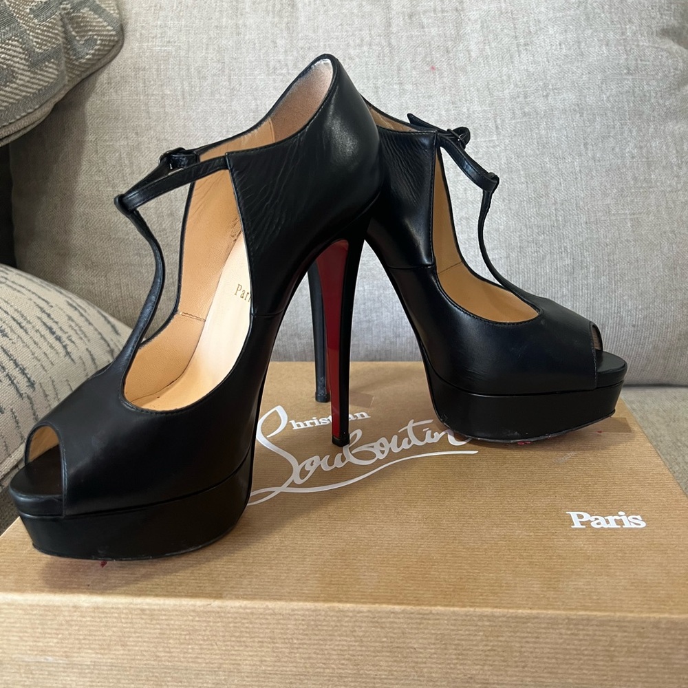 Christian Louboutin Alta Poppins T-Strap Platform Pumps